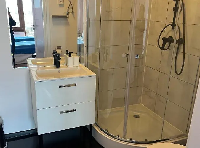 Szafirowa Przystan Bed & Breakfast